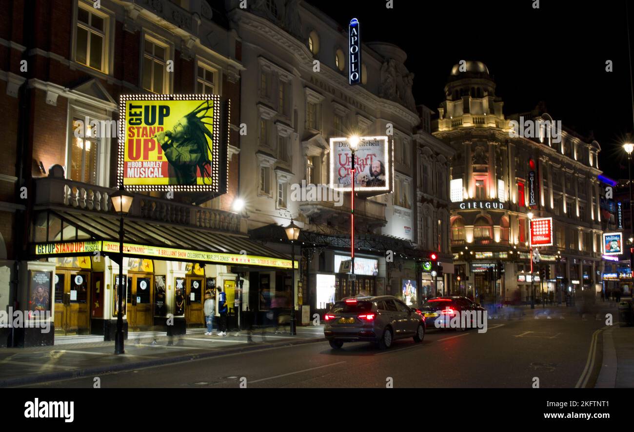 London Theatres Theatreland Shaftsbury Avenue West End London Foto Stock