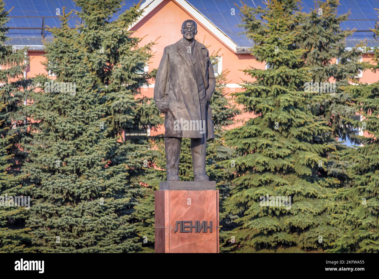 Solitario monumento Lenin in piedi a Suzdal, Russia Foto Stock