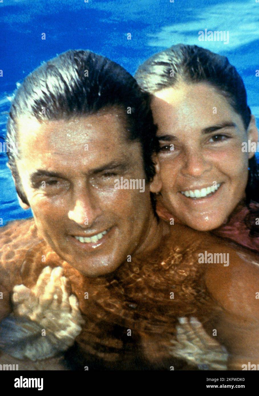 ROBERT EVANS, ALI MACGRAW, il bambino rimane nella foto, 2002 Foto Stock