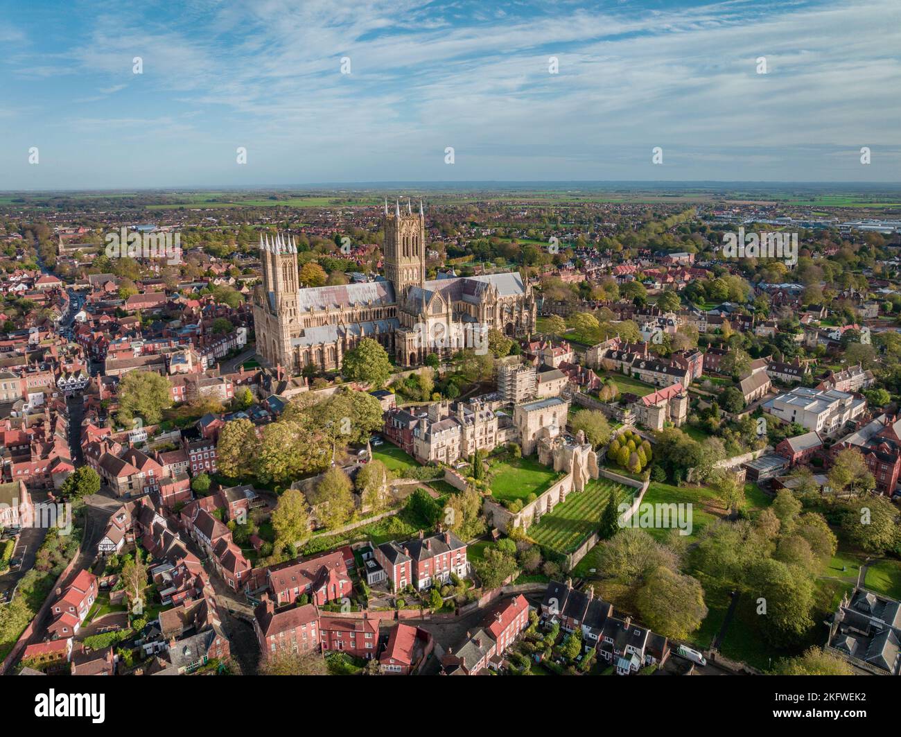 Lincoln City e la Cattedrale nella vista aerea della prima sera Foto Stock