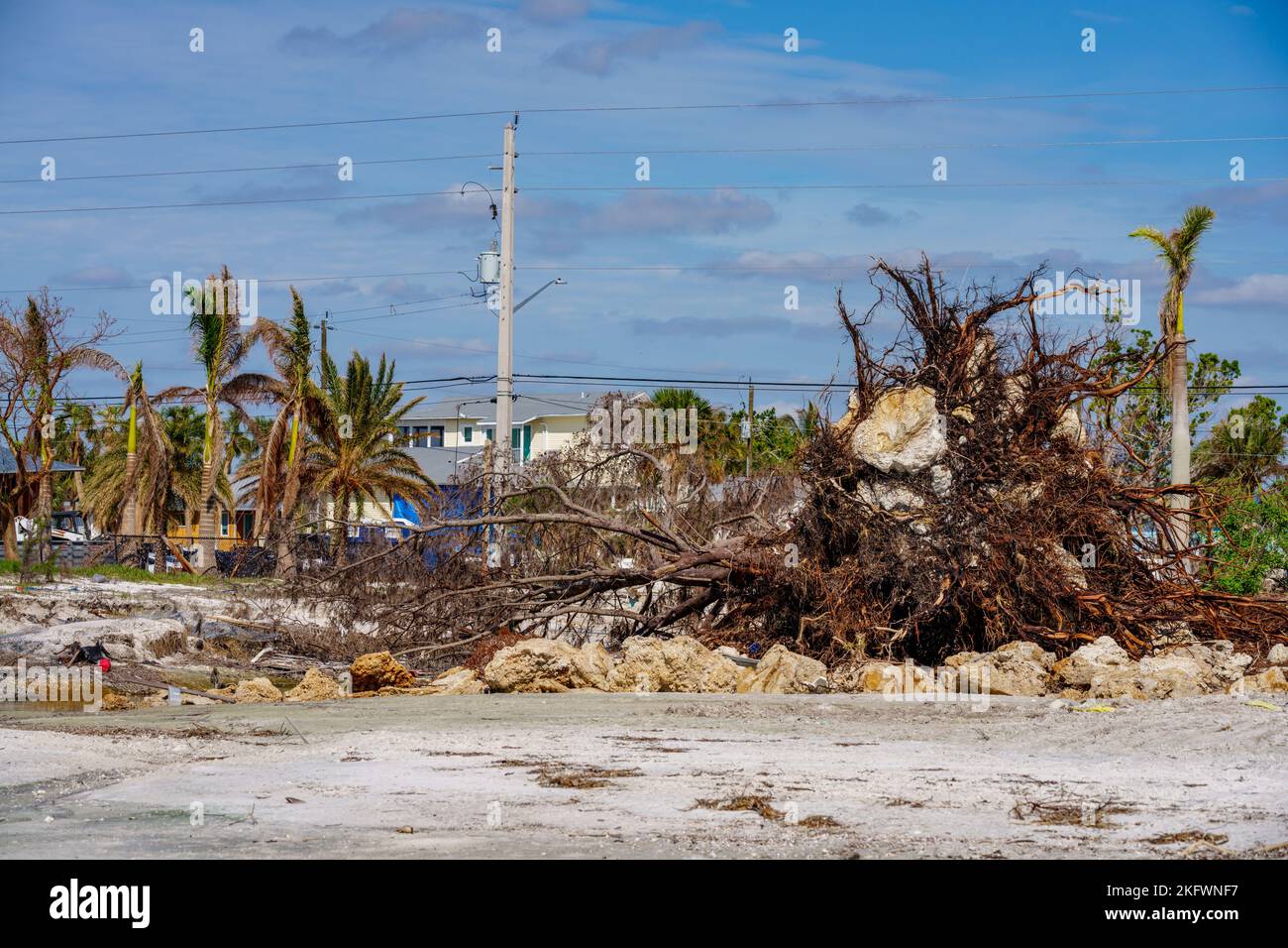 Fort Myers Beach, Florida, USA - 19 novembre 2022: Detriti a Fort Myers Beach dopo l'uragano Ian Foto Stock
