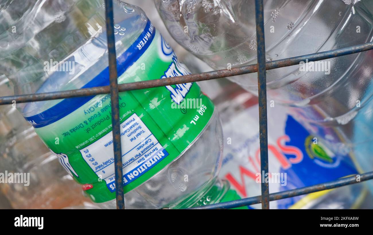 L'inquinamento di plastica è una questione seria.alcune plastiche sono scaricate dalle navi oceangoing. Foto Stock