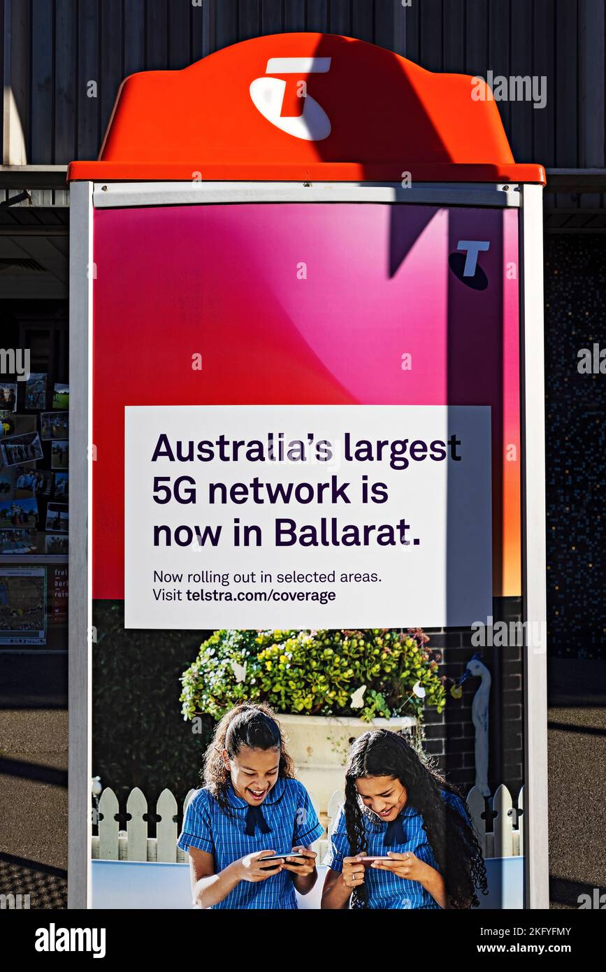 Ballarat Australia / Telstra Phone Booth promuovere la rete 5G.This è l'ultimo aggiornamento di Telstra alla rete di dati. Foto Stock