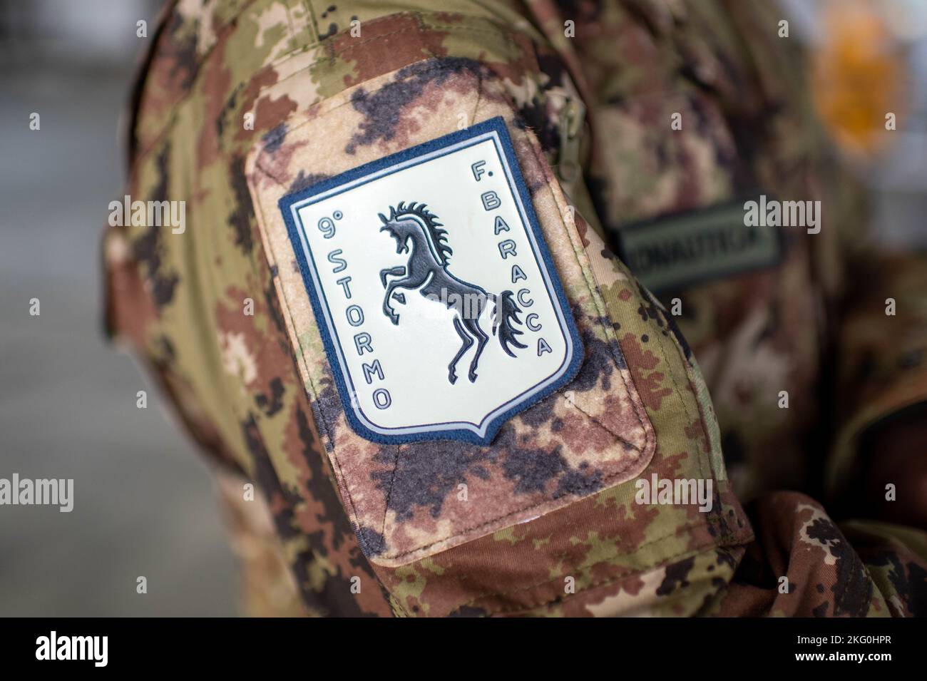 La 9 Stormo patch dell'Aeronautica militare Italiana alla base aerea di Spangdahlem, Germania, 19 ottobre 2022. Questa ala prende il nome dall'aviatore italiano Francesco Baracca. Un'unità dell'aeronautica italiana è ospitata da Spangdahlem mentre eseguono allenamenti di routine nella zona. Foto Stock