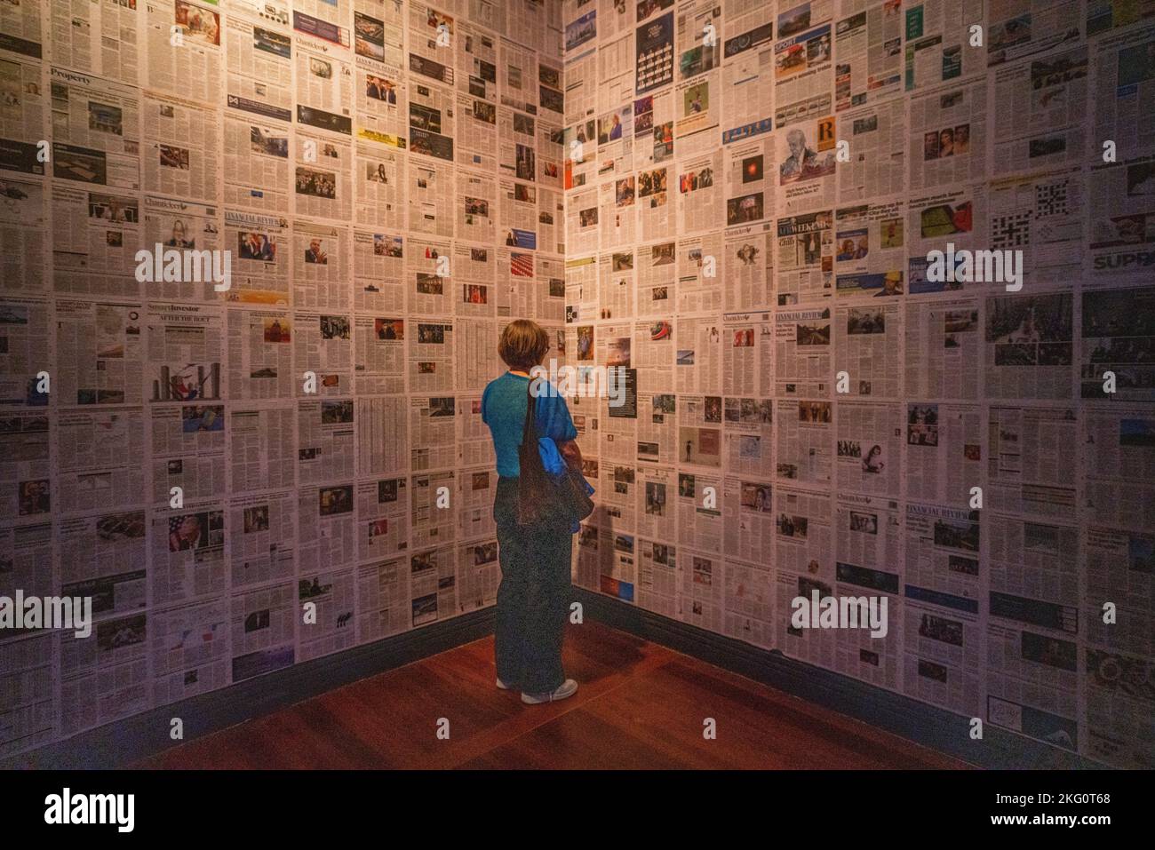 Adelaide, Australia. 21 novembre 2022. Una mostra alla galleria d’arte dell’Australia Meridionale di Nalini Malani (b Karachi 1946) che trae spunto dalla storia, dalla cultura e dalla sua esperienza diretta come rifugiato della partizione dell’India e dal retaggio del colonialismo e della de-colonizzazione, l’opera di Malani esplora la violenza, la E la politica dell'identityCredit: amer Ghazzal/Alamy Live News Foto Stock