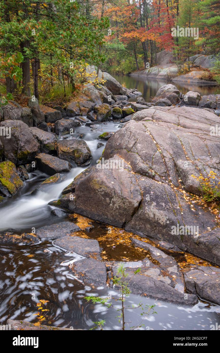 La contea di Marinette, situata nel Wisconsin nord-orientale, ha 14 cascate. Questo ha una guida molto bella auto tour che ho usato per trovare e fotografare Foto Stock