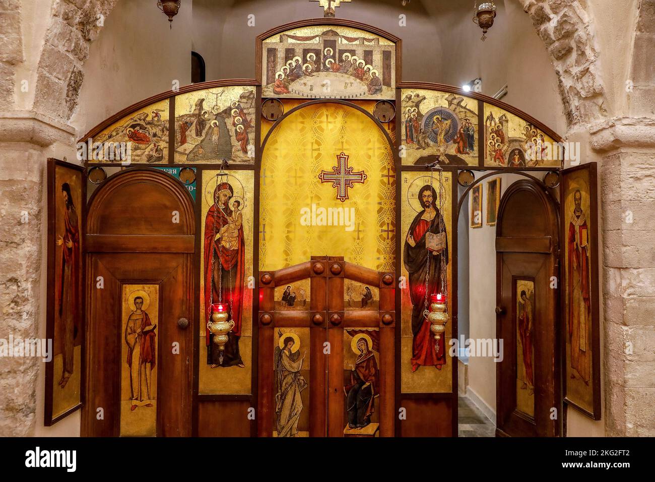 Basilica di San Nicola, Bari, Italia. Iconostasi nella cripta Foto Stock