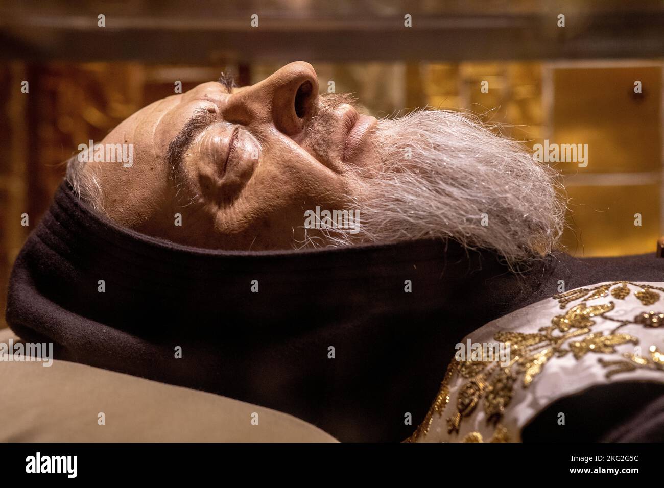 Tomba di Padre Pio nella cripta della basilica di Padre Pio, San