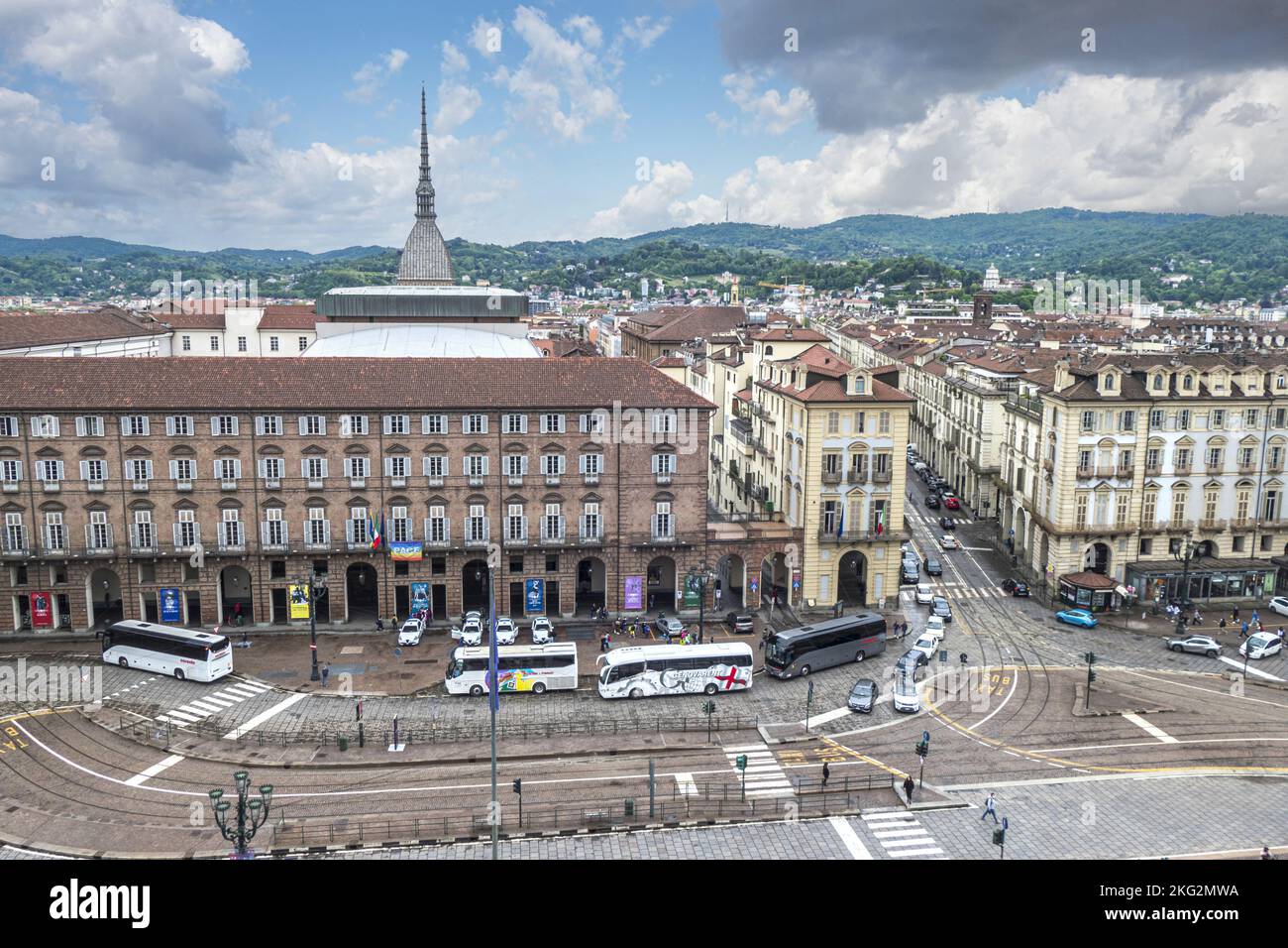 Torino, Italia - 05-06-2022: Veduta aerea di Piazza Castello di Torino con bellissimo palazzo storico Foto Stock