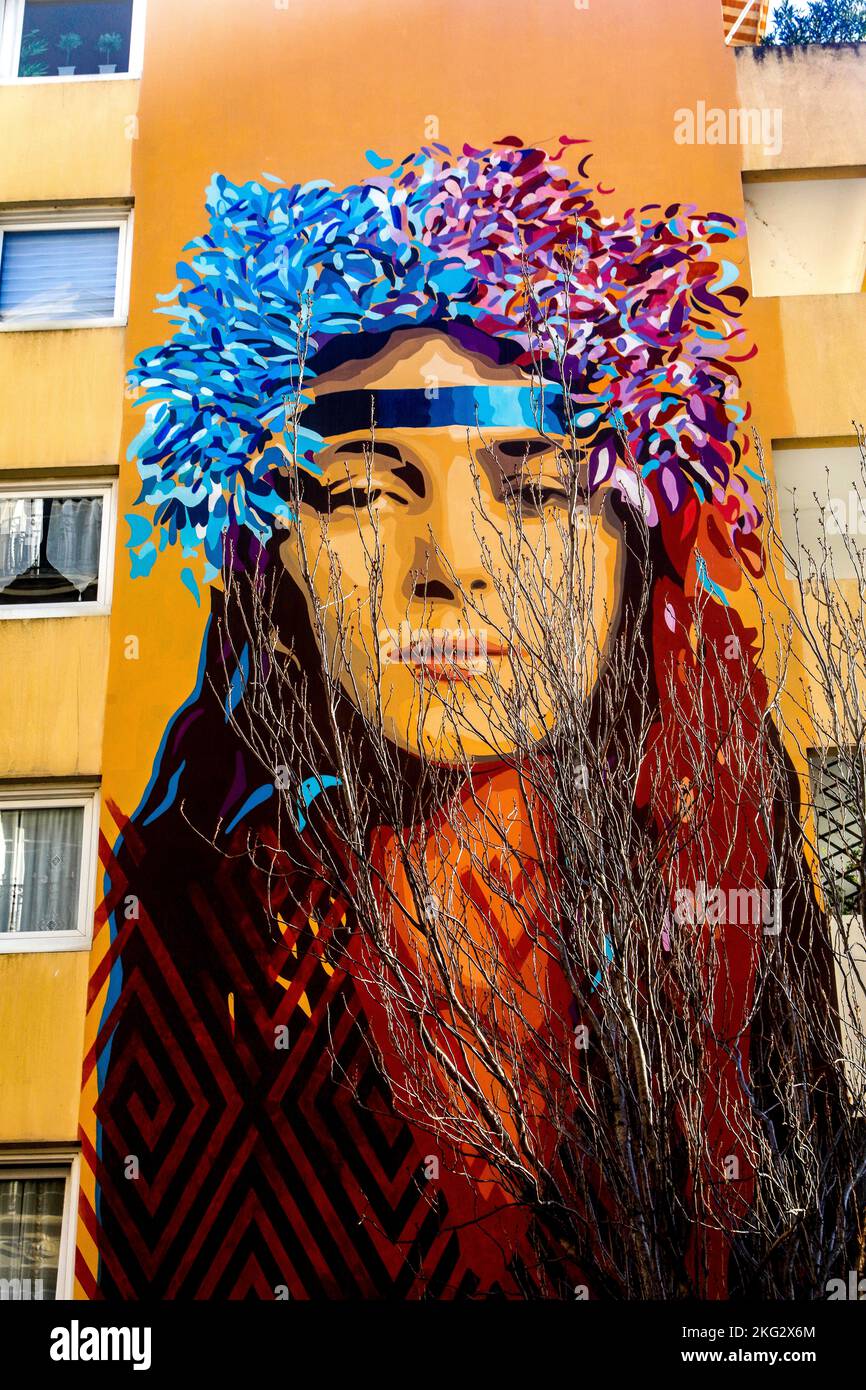 Street art a Parigi, Francia : Evelyn Nesbit di BToyCette image n'est pas tombée dans le domaine public. Il faut obligatoirement obtenir une autorisati Foto Stock