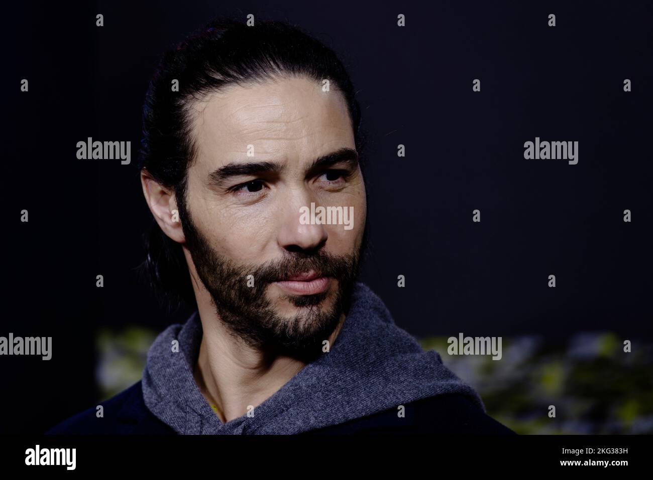 Parigi, Francia. 20th Nov 2022. L'attore Tahar Rahim inaugura le luci di Natale sul viale Champs-Elysees il 20 novembre 2022 a Parigi, Francia. Foto Stock