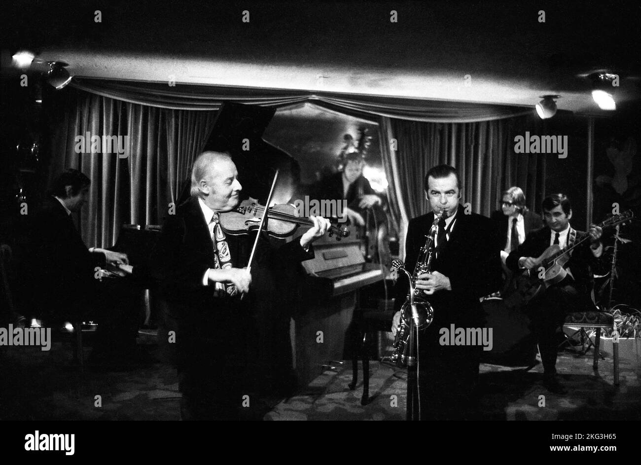 Philippe Gras / le Pictorium - Stephane Grappelli - 21/12/2020 - Francia / Ile-de-France (regione) / Parigi - Concerto di Stephane Grappelli, Parigi, 1972 Foto Stock