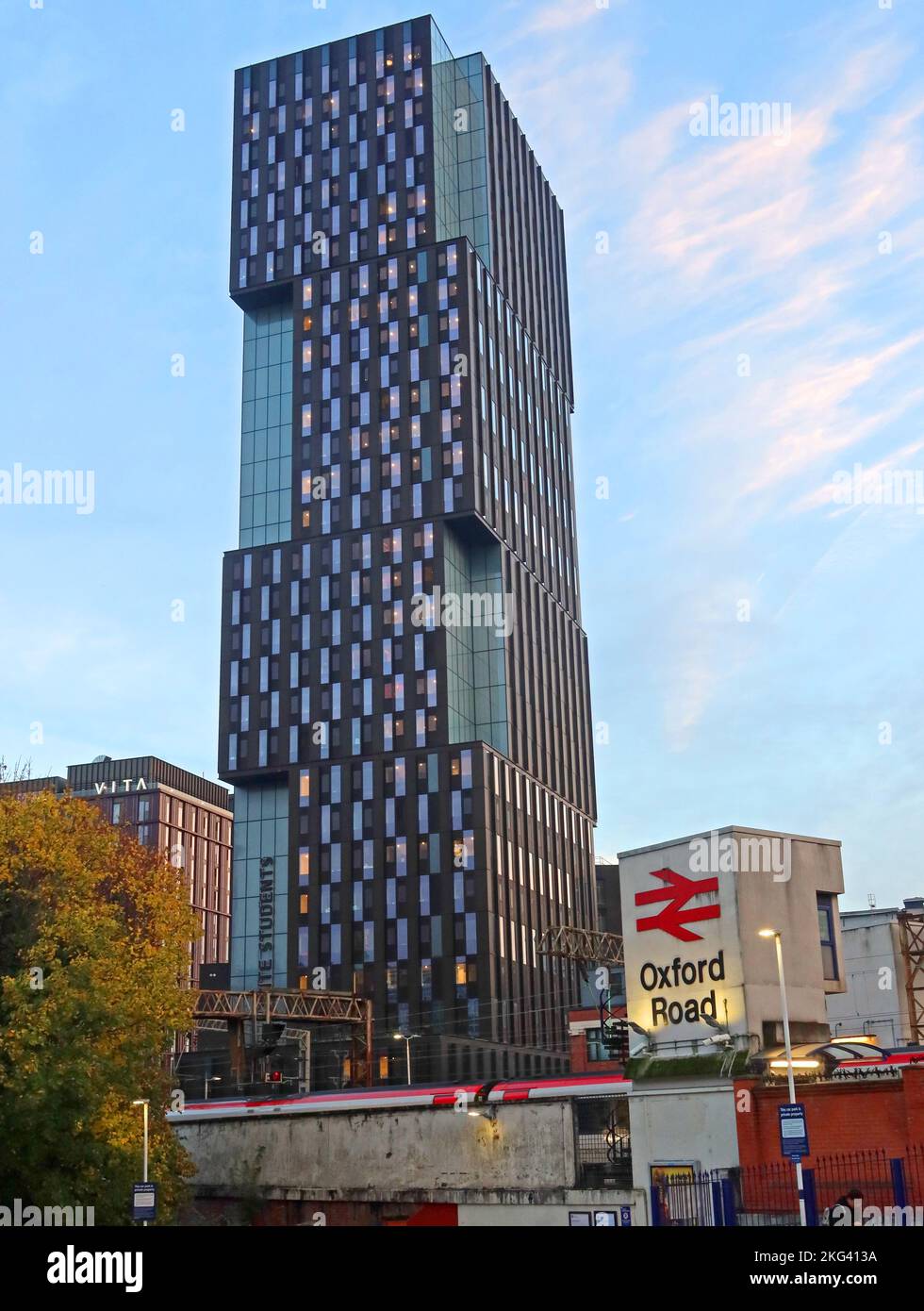 Unisci alloggi per studenti, blocco di appartamenti, stazione di Oxford Road, Manchester, Inghilterra, Regno Unito, M1 6FU Foto Stock