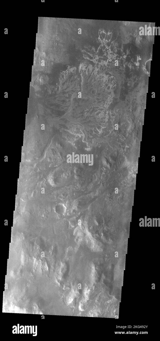 L'immagine VIS mostra il delta del cratere Eberswalde su Marte, con depositi di sedimenti a forma di ventaglio formati da canali fluviali che rallentano sul fondo del cratere. Foto Stock