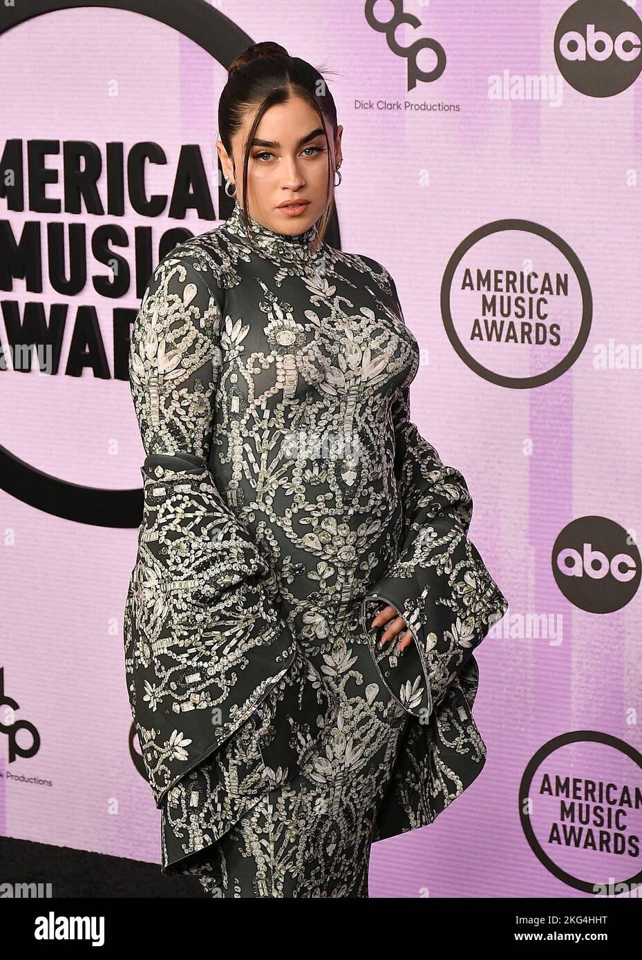 Lauren Jauregui partecipa ai 2022 American Music Awards al Microsoft Theater il 20 novembre 2022 a Los Angeles, California. Foto: Casey Flanigan/imageSPACE Foto Stock