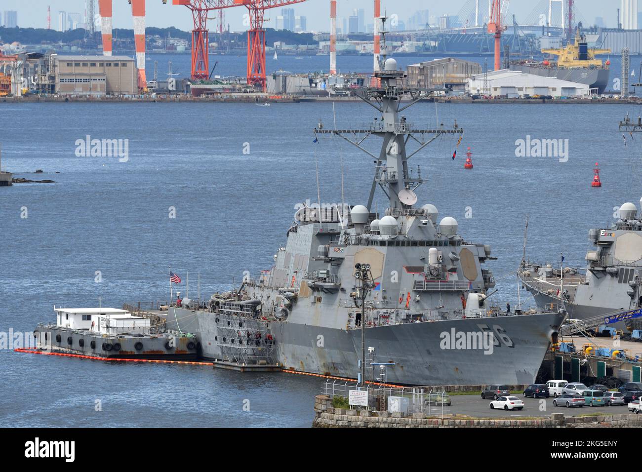 Prefettura di Kanagawa, Giappone - 21 agosto 2021: United States Navy USS John S. McCain (DDG-56), cacciatorpediniere di classe Burke di Arleigh. Foto Stock