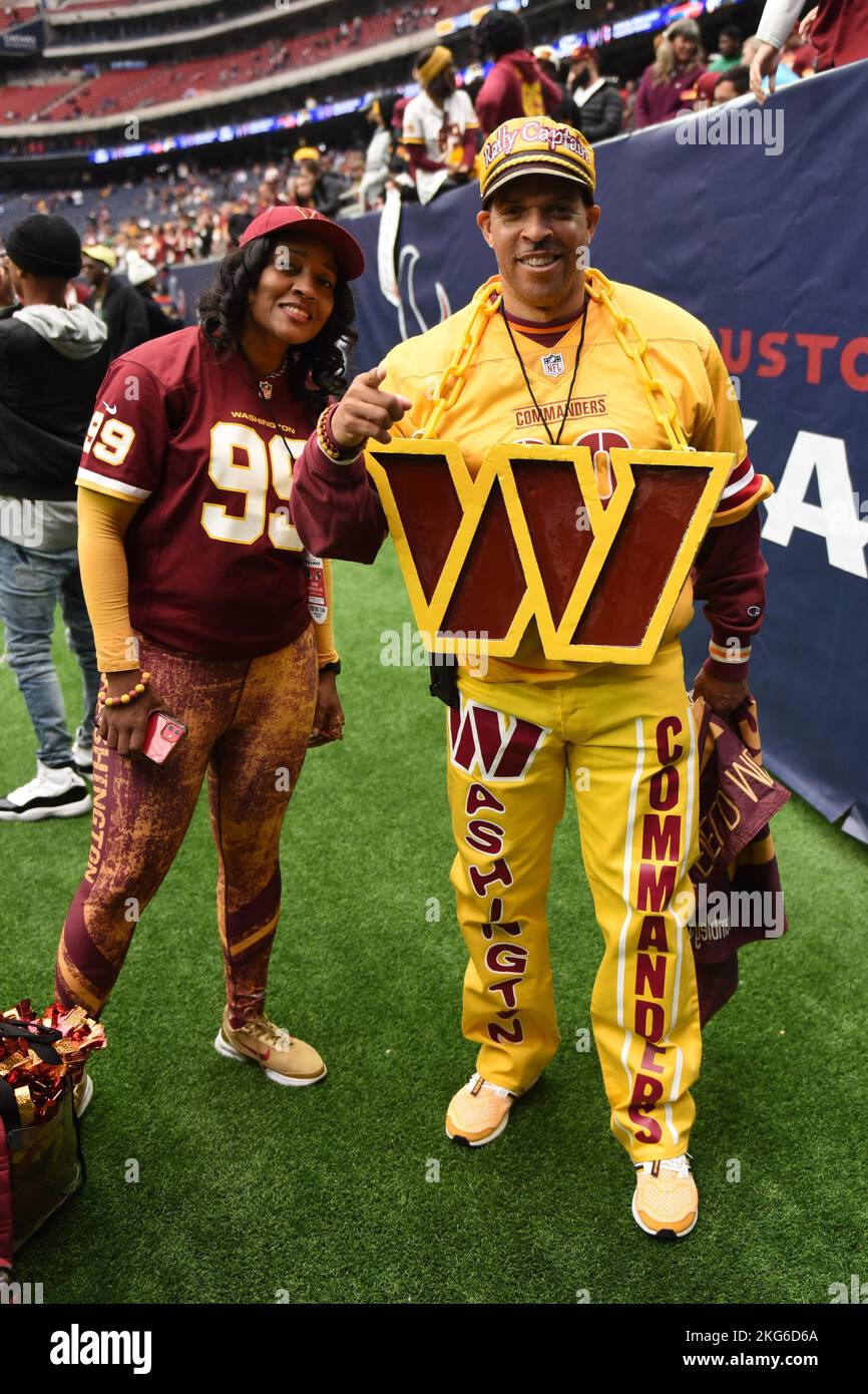 I Washington Commanders ÒRally CaptainÓ prima della partita di calcio della NFL tra i Washington Commanders e gli Houston Texans domenica 20 novembre Foto Stock