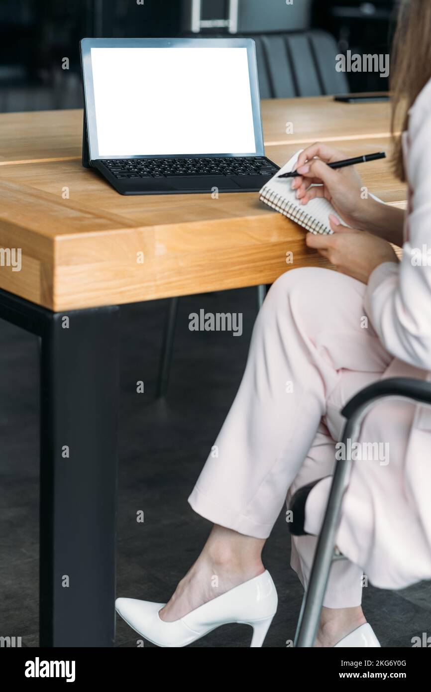 computer per riunioni online mockup tecnologia digitale Foto Stock