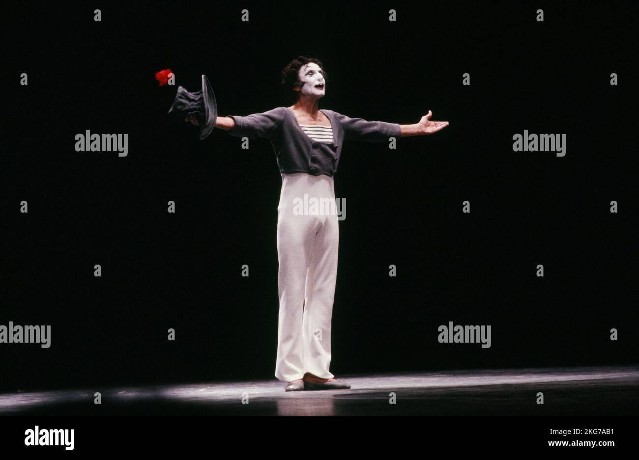 MIME Marceau sul palco all'Théâtre des Champs-Elysées, 8 gennaio 1988 Foto Stock