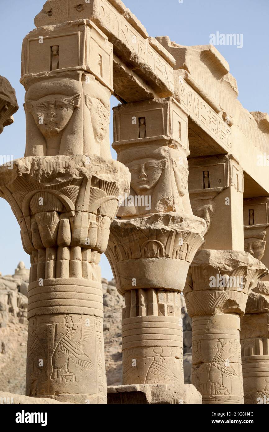 Egitto, Isola di Filea, colonne al Tempio di Iside Foto Stock