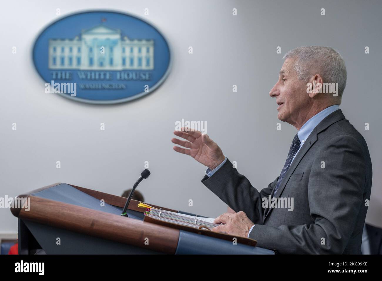 Washington, Stati Uniti. 22nd Nov 2022. Il Dr. Antony Fauci, Chief Medical Advisor del Presidente degli Stati Uniti, parla al briefing quotidiano alla Casa Bianca di Washington, DC martedì 22 novembre 2022. Foto di Ken Cedeno/UPI Credit: UPI/Alamy Live News Foto Stock