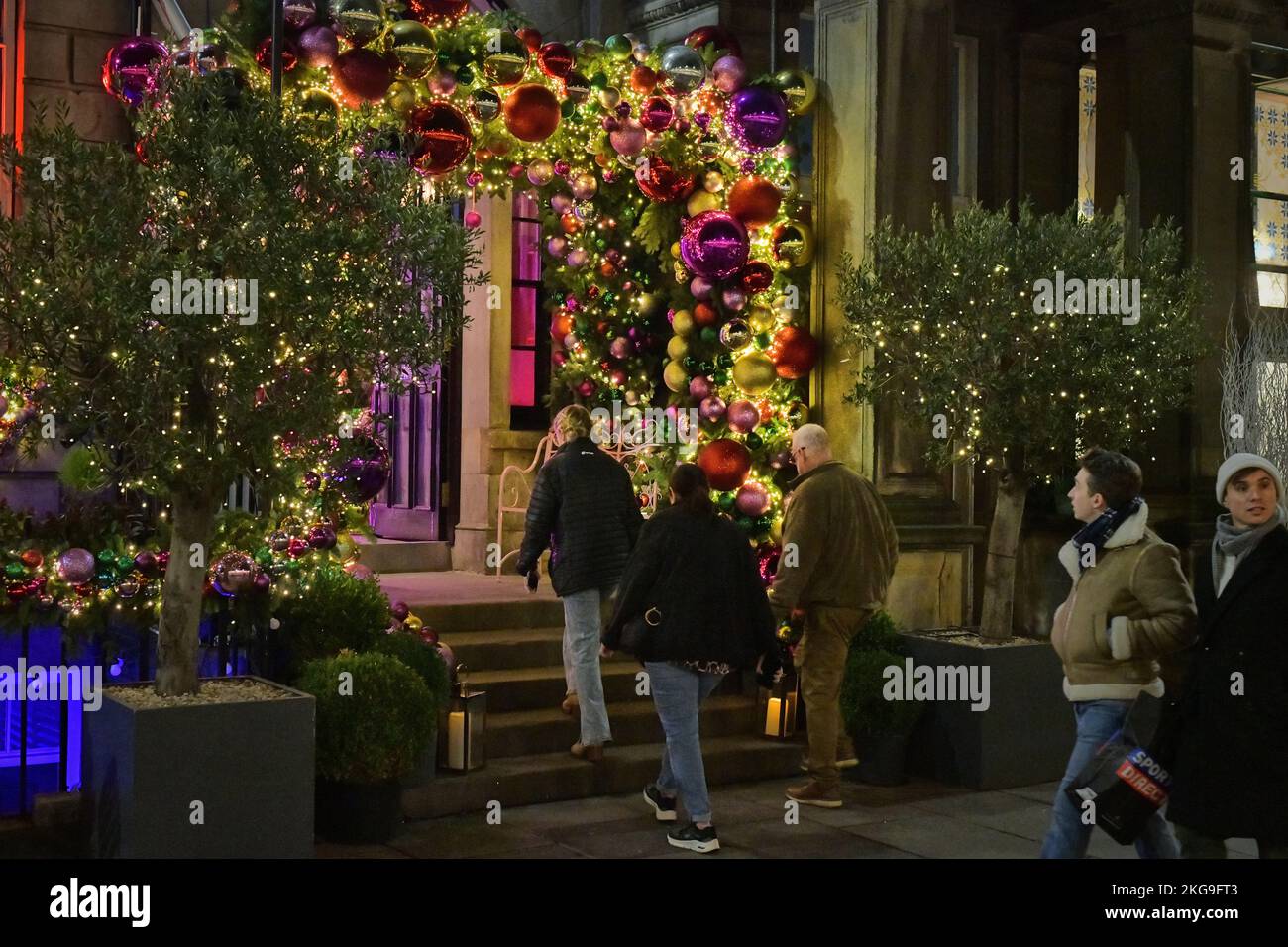 Edimburgo Scozia, Regno Unito 22 novembre 2022. Decorazioni natalizie a Edimburgo al bar Tigerlily su George Street.Credit sst/alamy live news Foto Stock