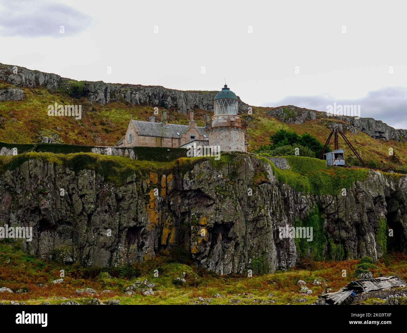 Faro di Little Cumbrae Island, isola rocciosa nel Firth of Clyde, Scozia, Regno Unito. Foto Stock