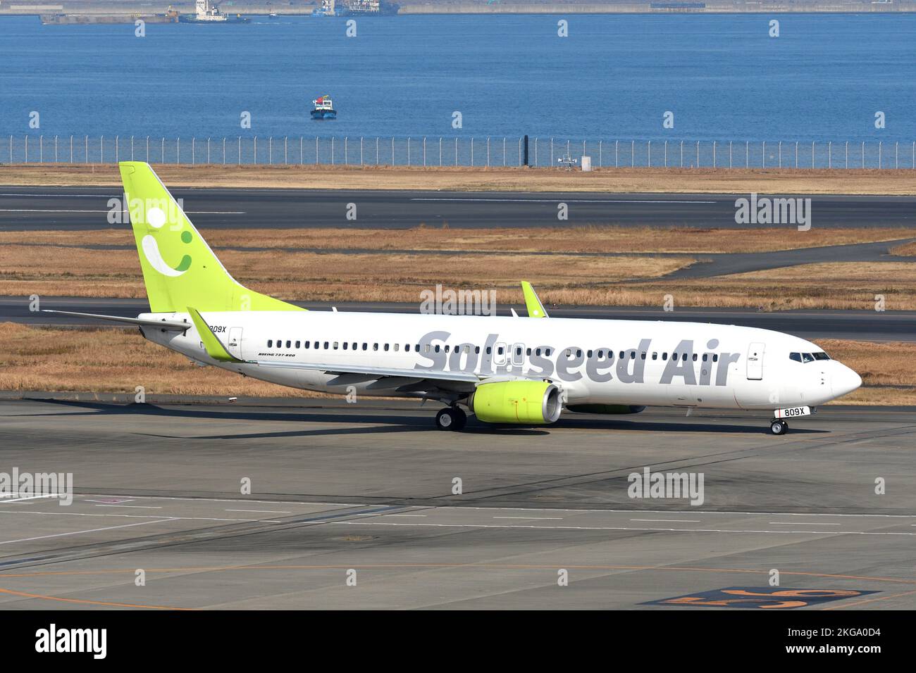 Tokyo, Giappone - 12 gennaio 2020: Solaseed Air Boeing B737-800 (JA809X) aereo passeggeri. Foto Stock