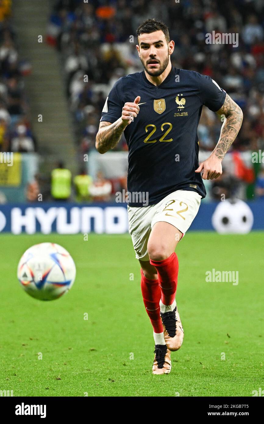 Doha, Qatar, 22 novembre 2022. Theo Hernandez di Francia durante la partita Francia/Australia della Coppa del mondo FIFA Qatar 2022 allo stadio al Janoub di Doha, Qatar, il 22 novembre 2022. Foto di Laurent Zabulon/ABACAPRESS.COM Foto Stock