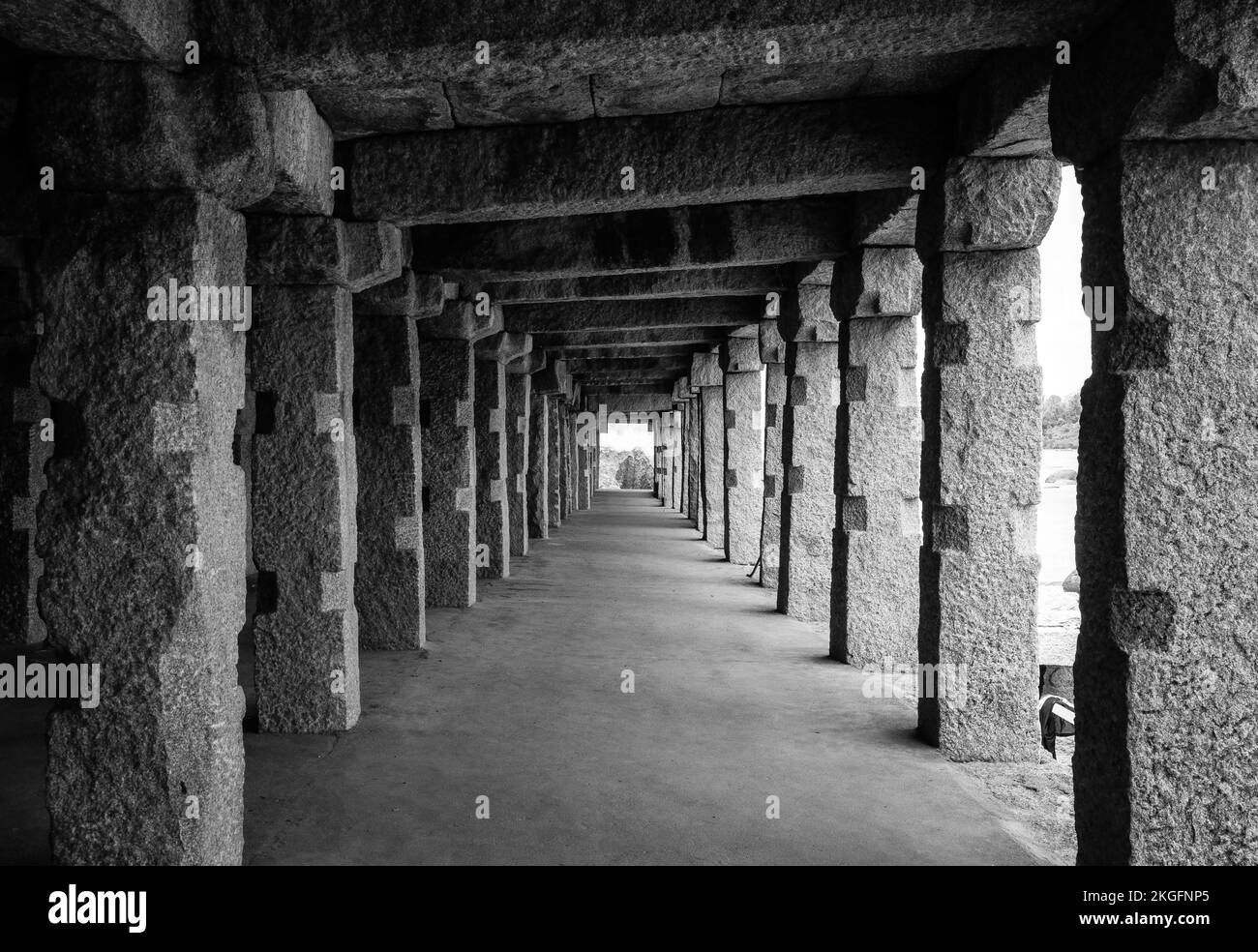 Rovine del tempio di Achyutaraya, sito patrimonio dell'umanità dell'UNESCO a Hampi, India. Foto Stock