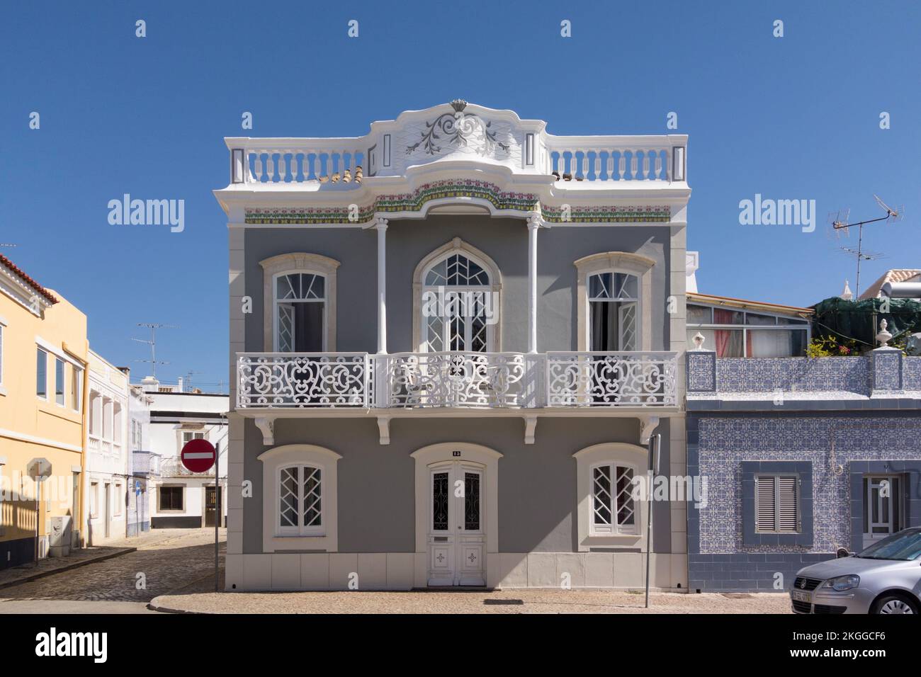 Bella architettura d'epoca, Tavira, Algarve, Portogallo Foto Stock