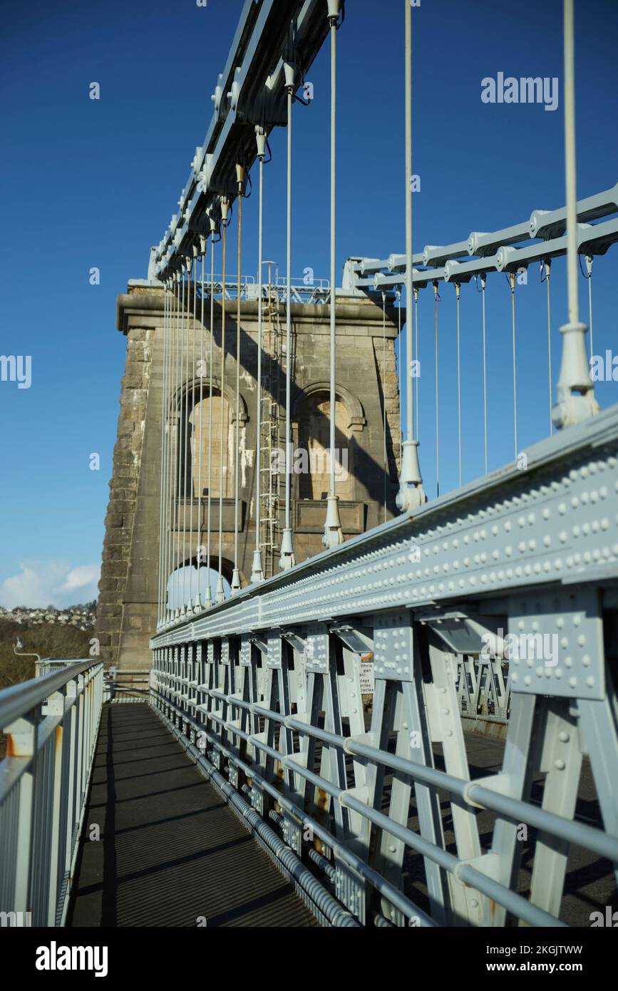 Ponte sospeso di Menai, chiuso al traffico per consentire riparazioni, novembre 2022. Foto Stock