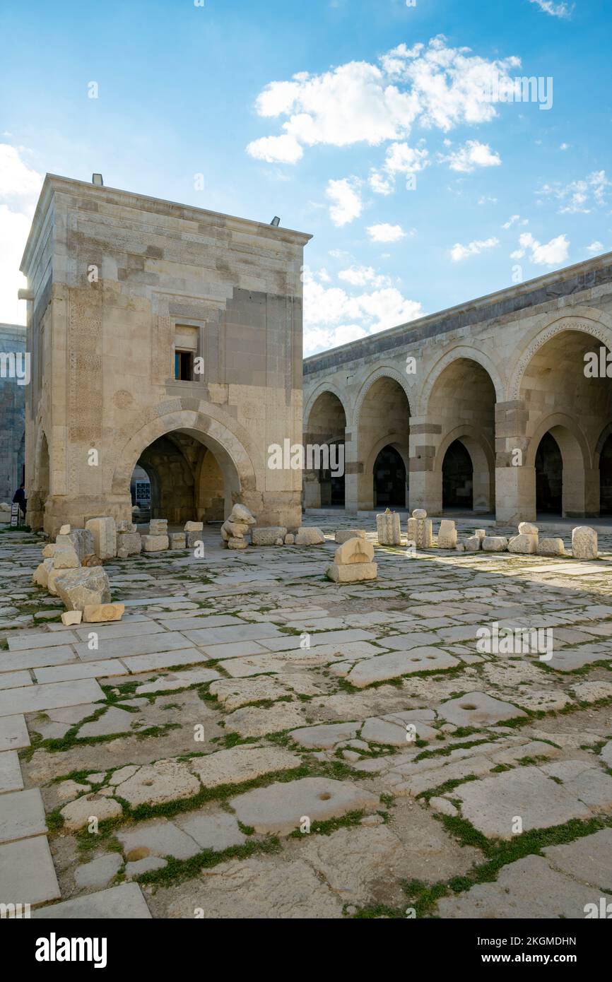 Türkei, Anatolien, Provinz Aksaray, Sultanhani, Karawansaray, Mescit (Gebetshaus) m Innenhof Foto Stock