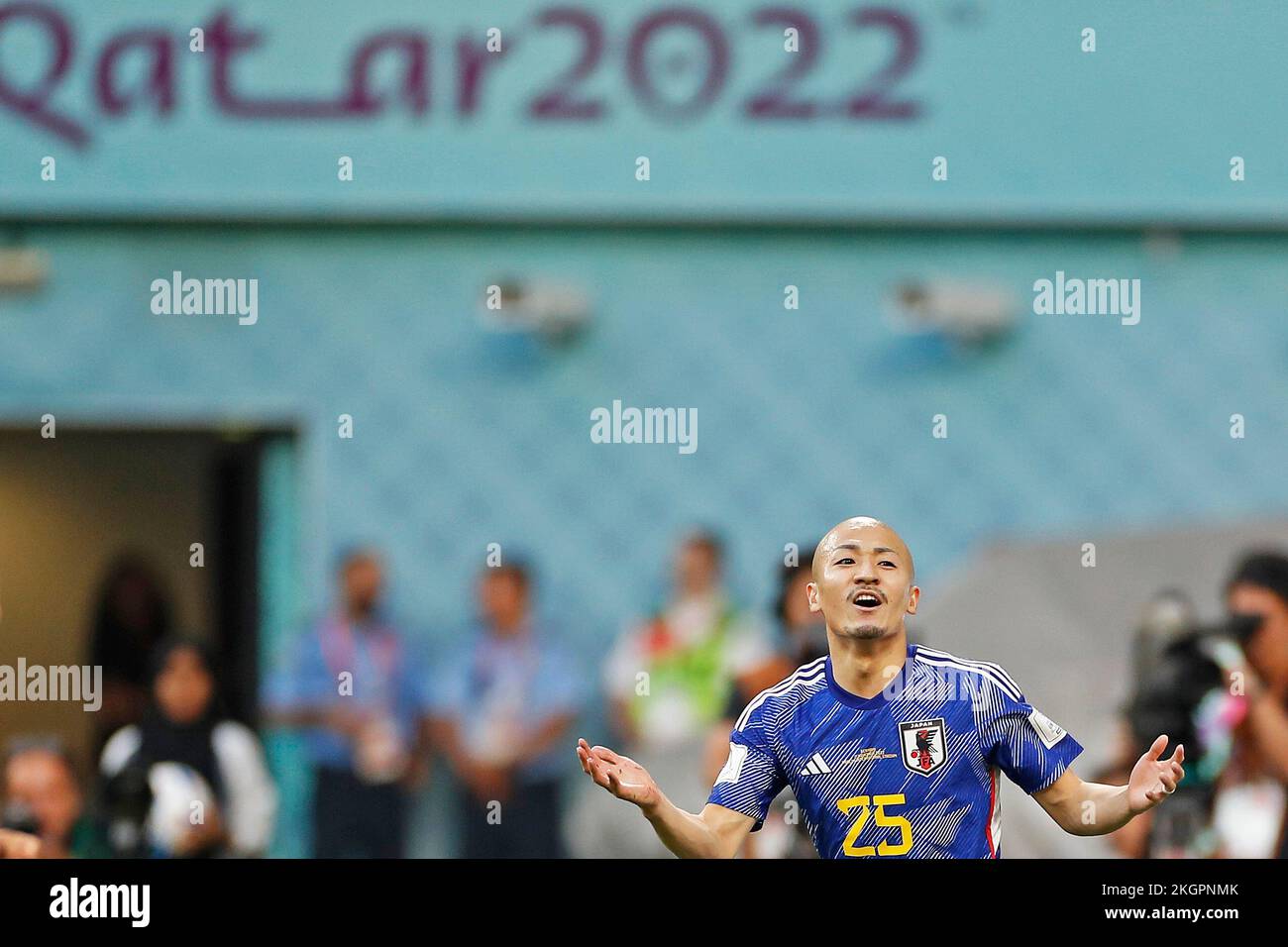 Al Rayyan, Qatar. 23rd novembre 2022; Khalifa International Stadium, al Rayyan, Qatar; FIFA World Cup Football, Germania contro Giappone; Daizen Maeda of Japan Credit: Action Plus Sports Images/Alamy Live News Credit: Action Plus Sports Images/Alamy Live News Foto Stock