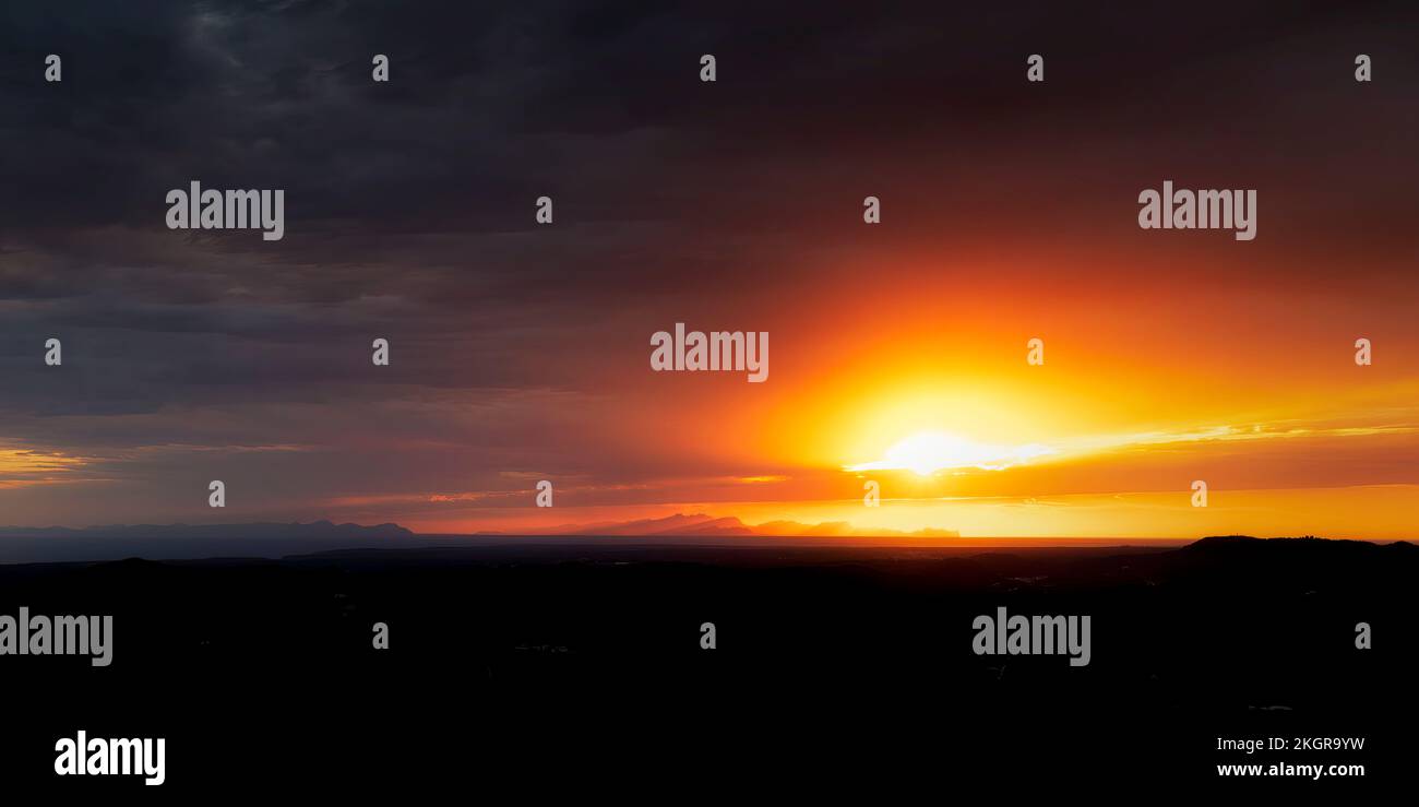 Spagna, Isole Baleari, Minorca, tramonto panoramico su Maiorca Foto Stock