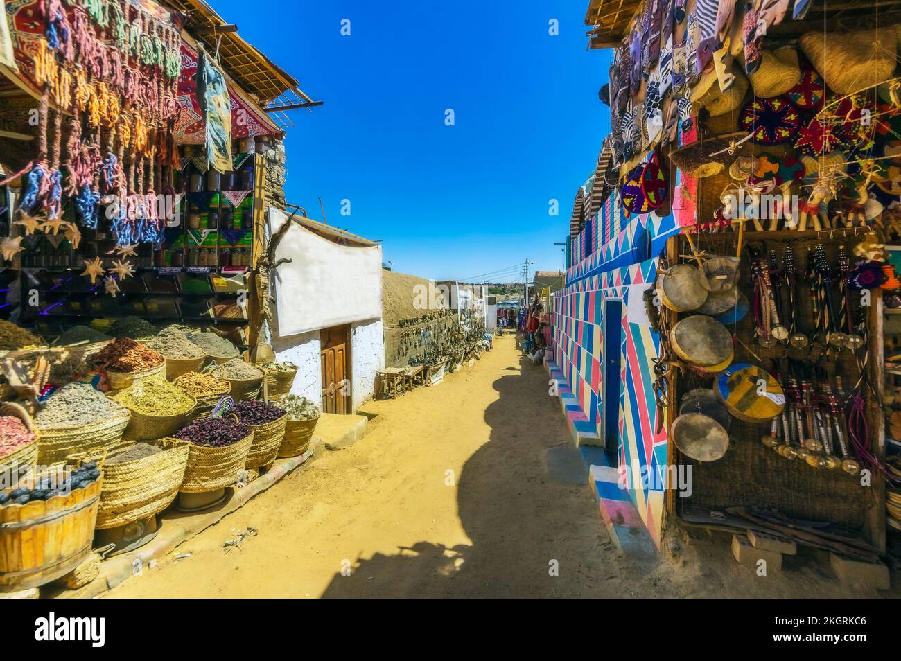 Egitto, Governatorato di Assuan, Assuan, Bazaar nel villaggio nubiano Foto Stock