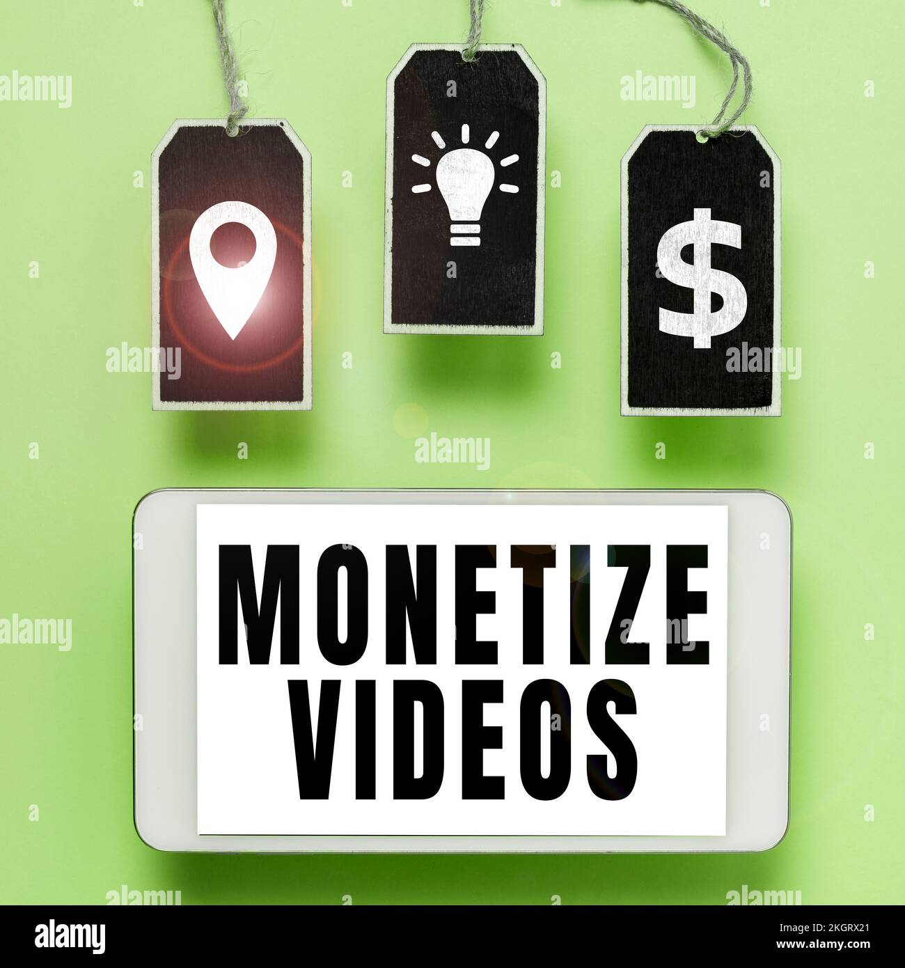 Segno che mostra Monetizza video. Processo di approccio aziendale per guadagnare denaro dai tuoi video di YouTube caricati Foto Stock