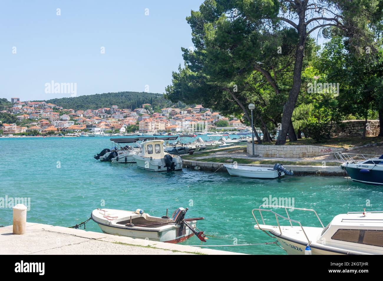 Porto per imbarcazioni, Città Vecchia, Trogir, Contea di Spalato-Dalmazia, Croazia Foto Stock