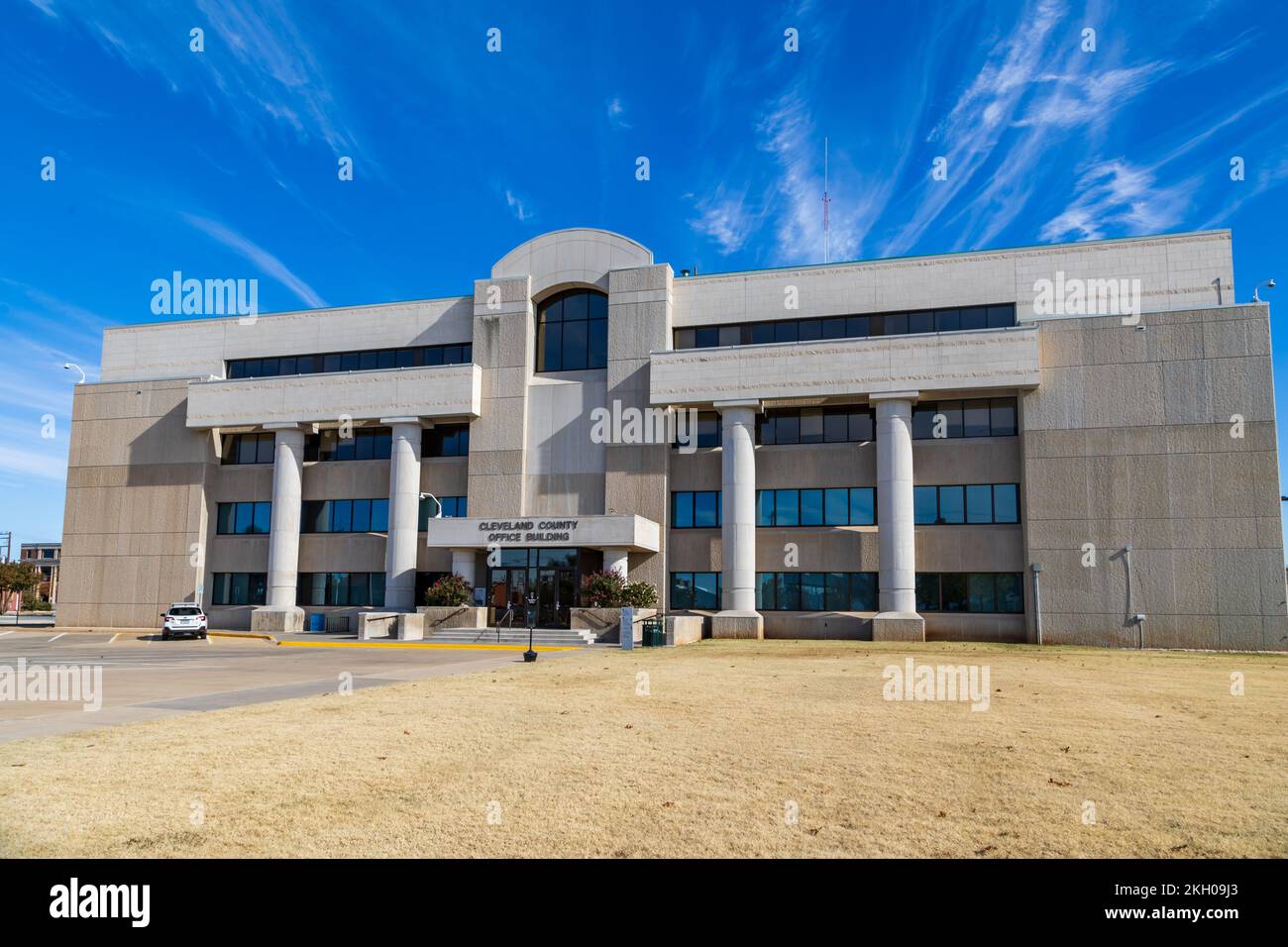 Norman, Oklahoma - Novembre 2022: Cleveland County Office Building Foto Stock