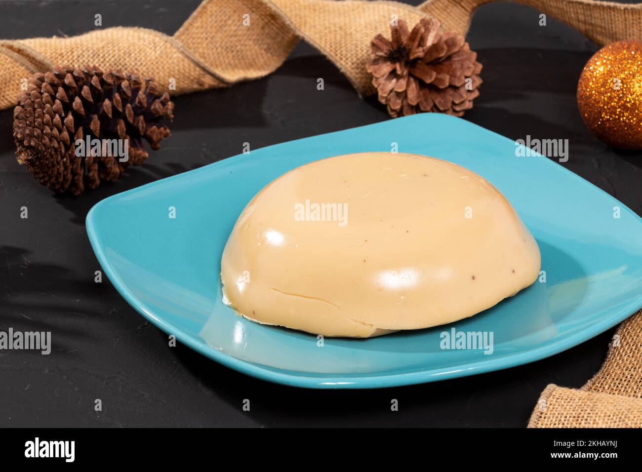 Crema pasticcera Colombiana servita tradizionalmente a Natale Foto Stock