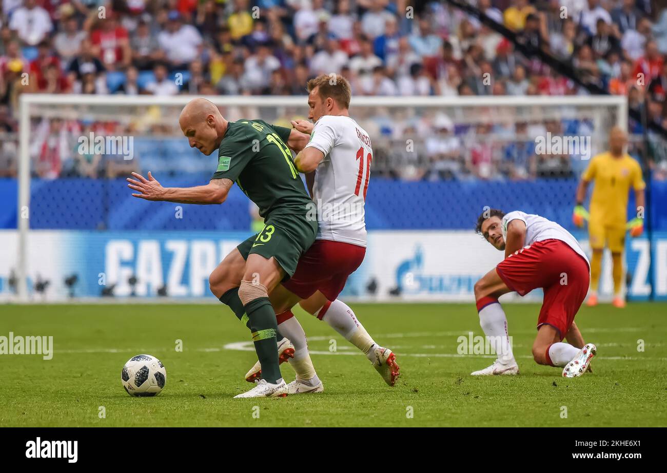 Samara, Russia – 21 giugno 2018. Christian Eriksen, centrocampista della nazionale danese, e Aaron Mooy, centrocampista australiano, durante la Coppa del mondo FIFA Foto Stock