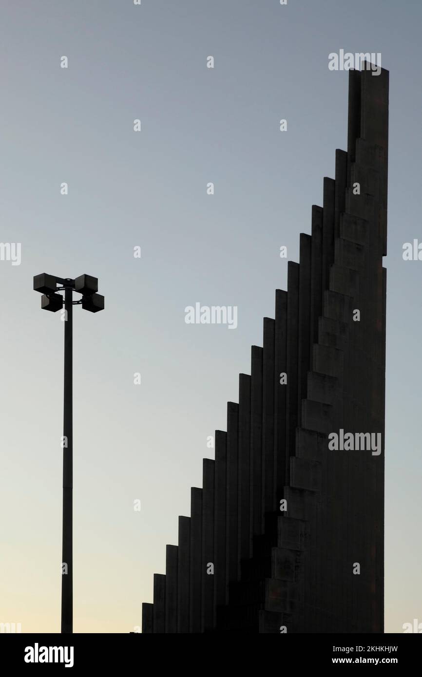 Chiesa di San Carlo Borromeo (1990) (R), Centro direzionale, Napoli, Italia. Foto Stock