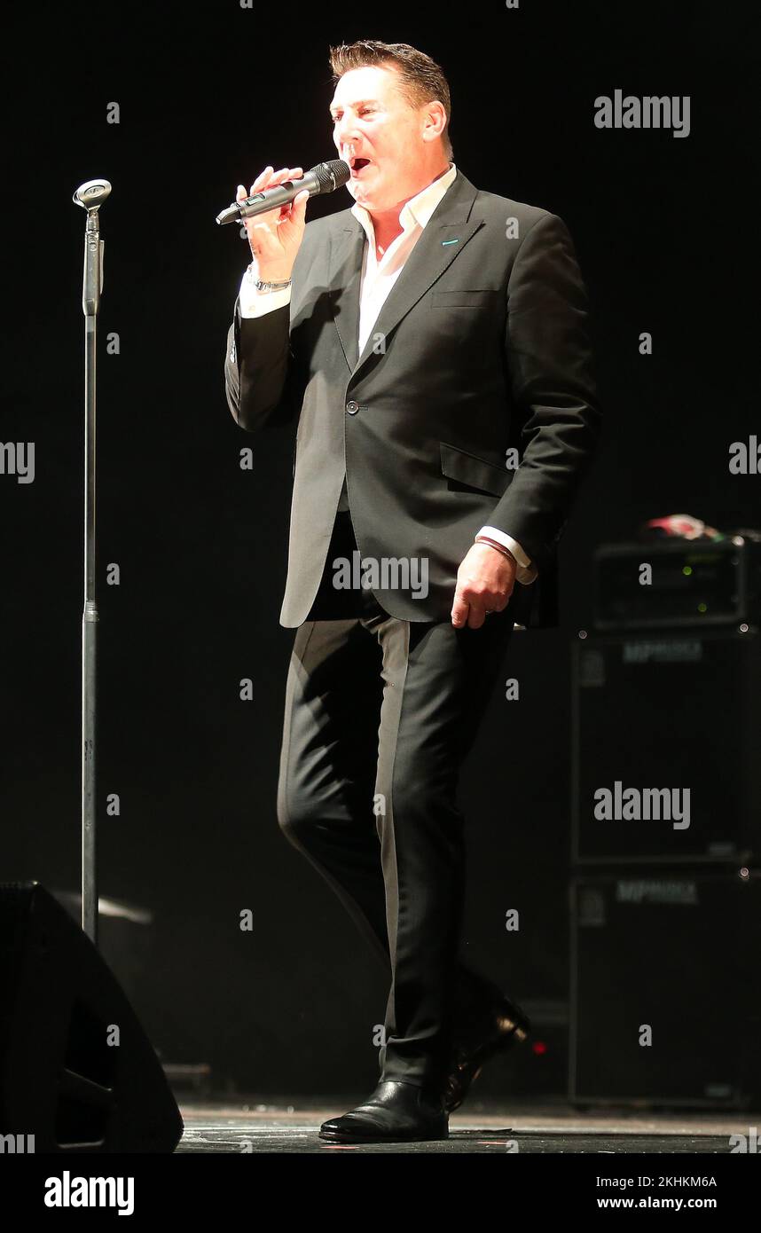 Milano, Italia. 23rd Nov 2022. Tony Hadley si esibisce al Teatro degli Arcimboldi il 23-2022 novembre a Milano Credit: Independent Photo Agency/Alamy Live News Foto Stock