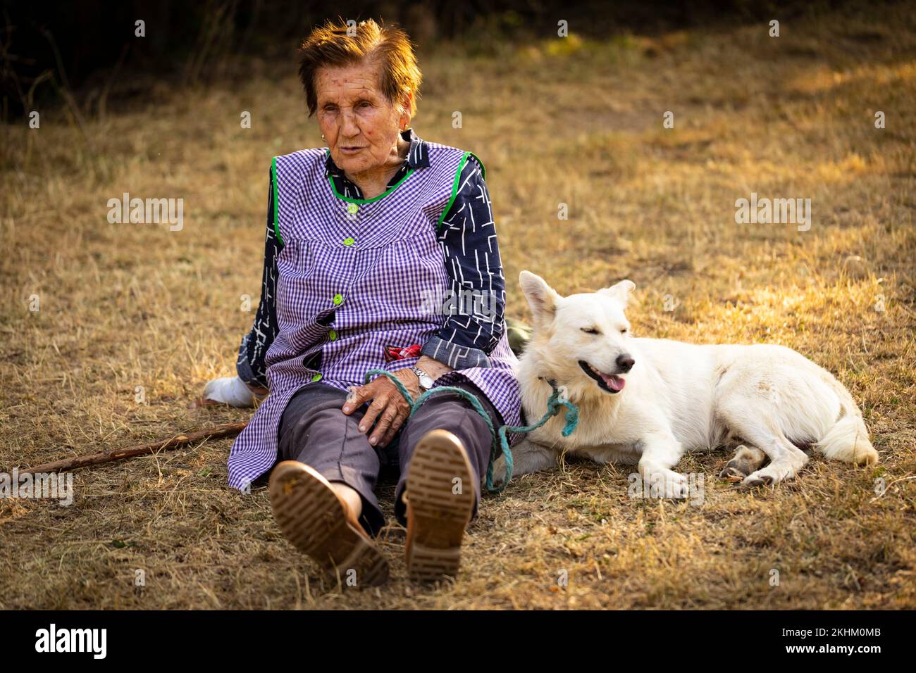 Marina Vilalta i Fajula, il pastore femminile più antico della Catalogna (distinto con Creu de Sant Jordi nell'estate 2022) Foto Stock