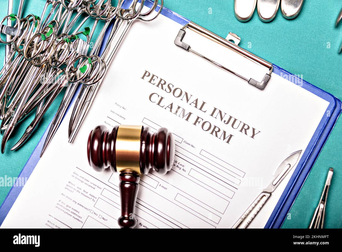 Servizi legali di avvocati per le rivendicazioni di malpractice medica. Modulo di richiesta di malpractice medica. Foto Stock