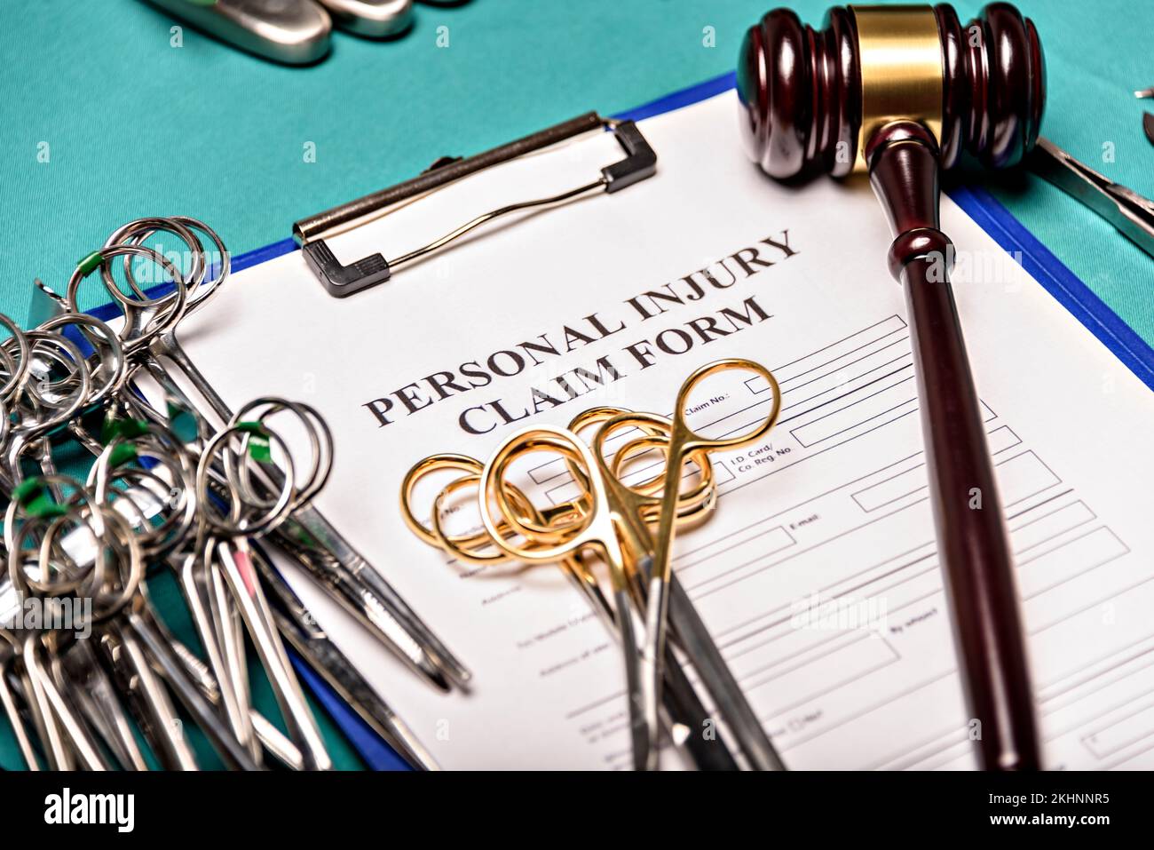 Servizi legali di avvocati per le rivendicazioni di malpractice medica. Modulo di richiesta di malpractice medica. Foto Stock