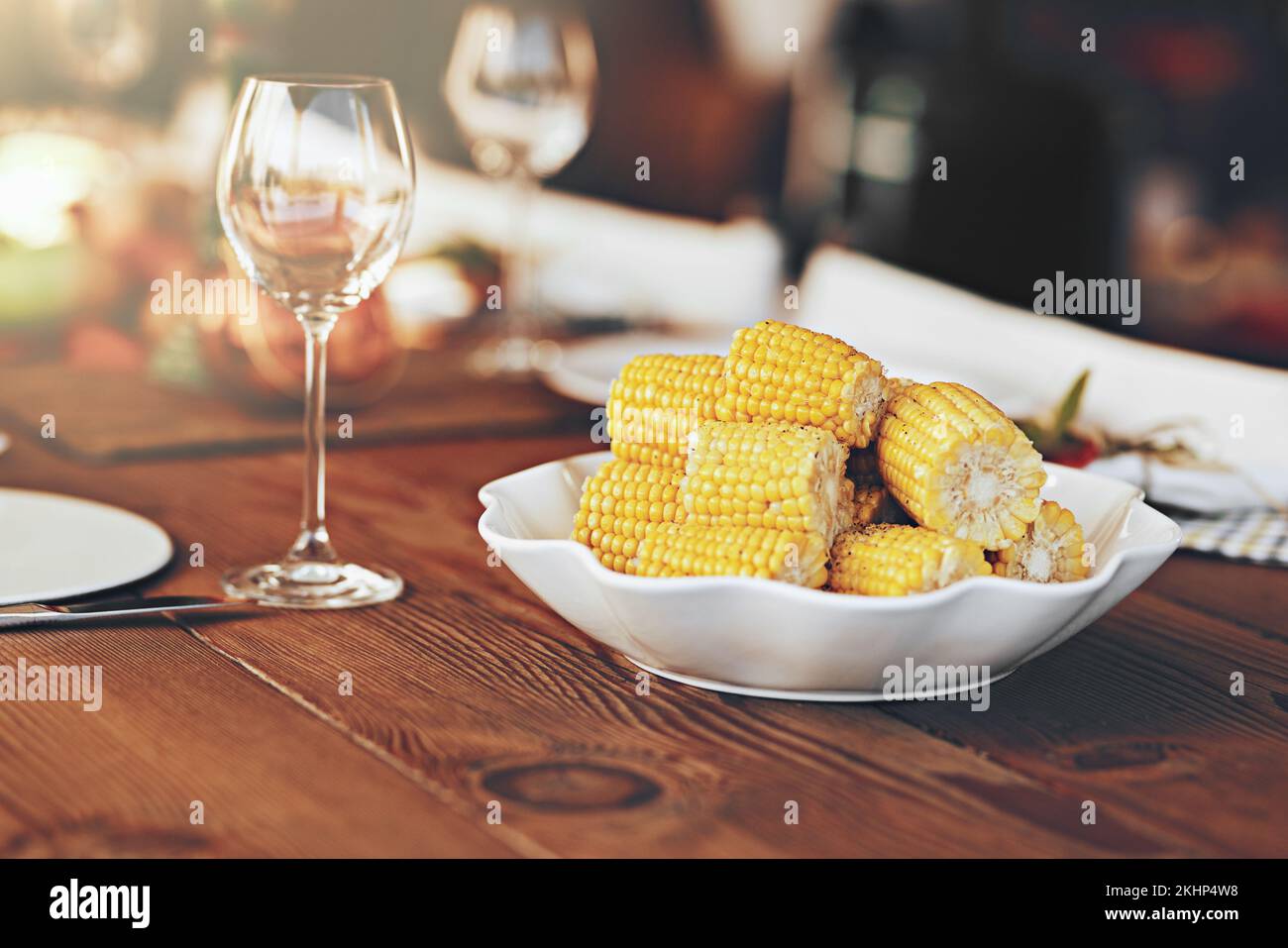 Sfondo, mais e mais, tavolo da pranzo e festa, celebrazione e mangiare a natale, Ringraziamento e feste. Cibo e bevande Foto Stock Sfondo, mais e mais, tavolo da pranzo e festa, celebrazione e mangiare a natale, Ringraziamento e feste. Cibo e bevande Foto Stock