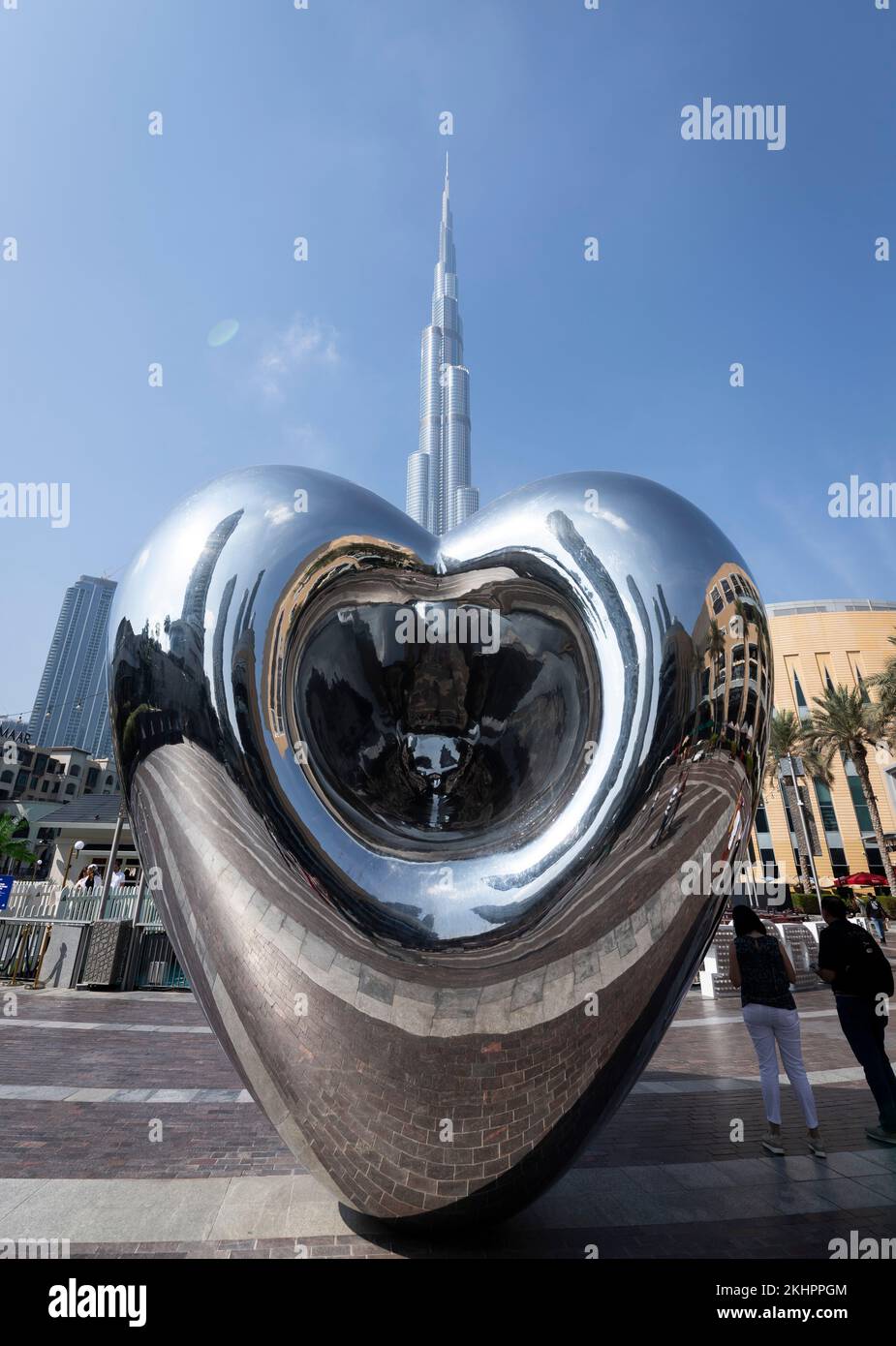 Orgoglioso di Dubai, il Burj Khalifa è l'edificio più alto del mondo. Foto Stock
