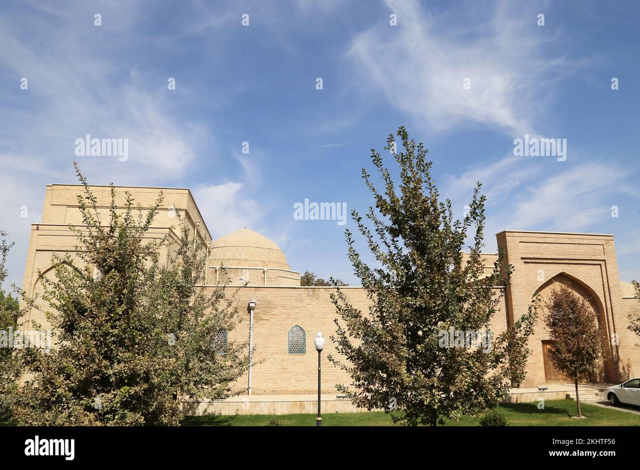 Chubin Madrasa, complesso di AK Saray (Palazzo Bianco), Via Ipak Yuli, Shakhrisabz, Provincia di Qashqadaryo, Uzbekistan, Asia centrale Foto Stock