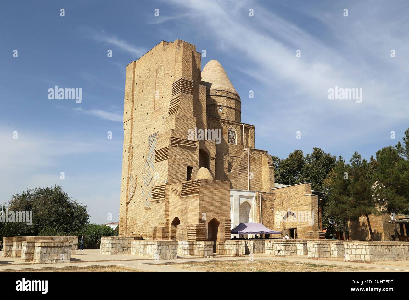 Dor us-Siyodat Mausoleo, complesso di AK Saray (Palazzo Bianco), Ipak Yuli Street, Shakhrisabz, Provincia di Qashqadaryo, Uzbekistan, Asia centrale Foto Stock